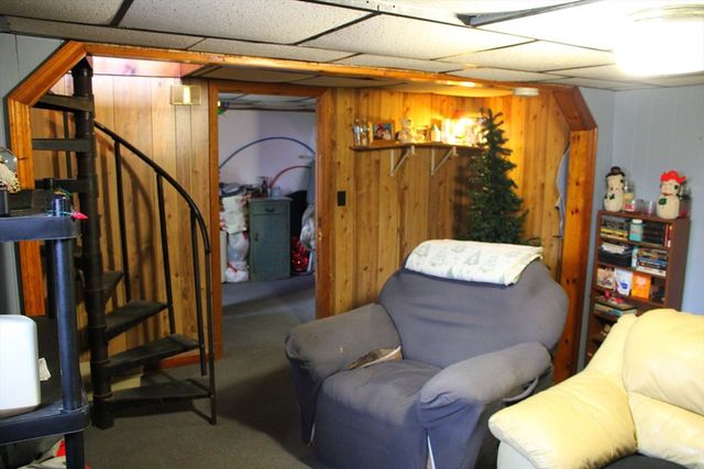 186 Spencer St, Fall River, MA 02721