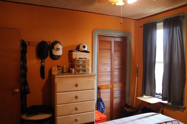 186 Spencer St, Fall River, MA 02721
