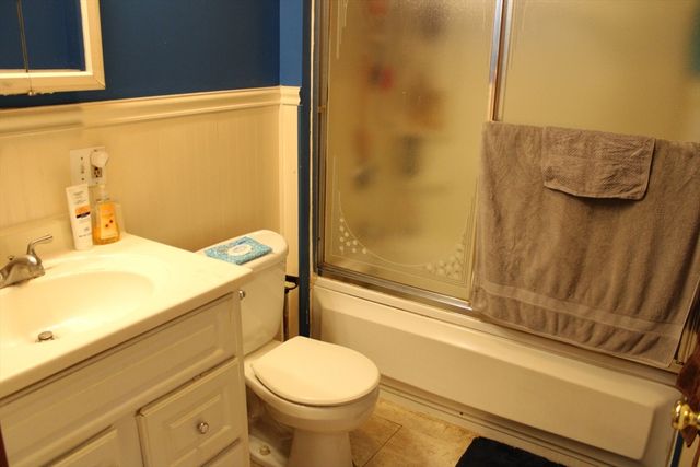 186 Spencer St, Fall River, MA 02721