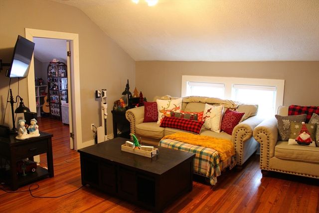 186 Spencer St, Fall River, MA 02721
