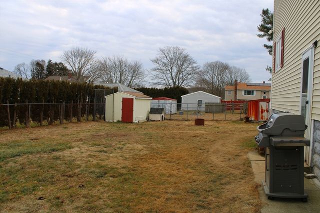 186 Spencer St, Fall River, MA 02721