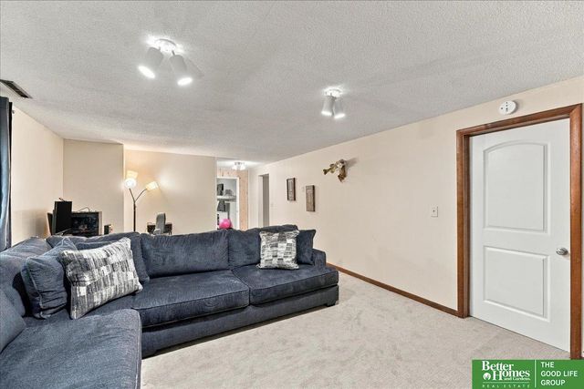 18109 Coit Road, Council Bluffs, IA 51503