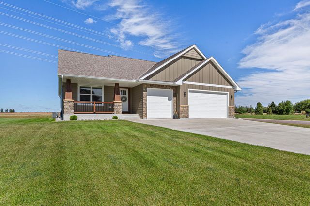 10 Sunset Court, North Mankato, MN 56003