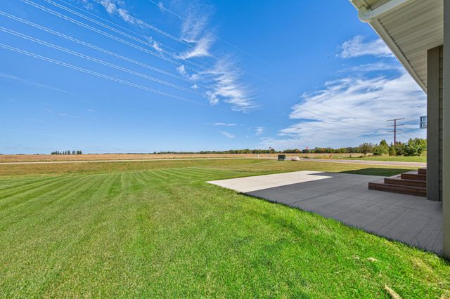 10 Sunset Court, North Mankato, MN 56003