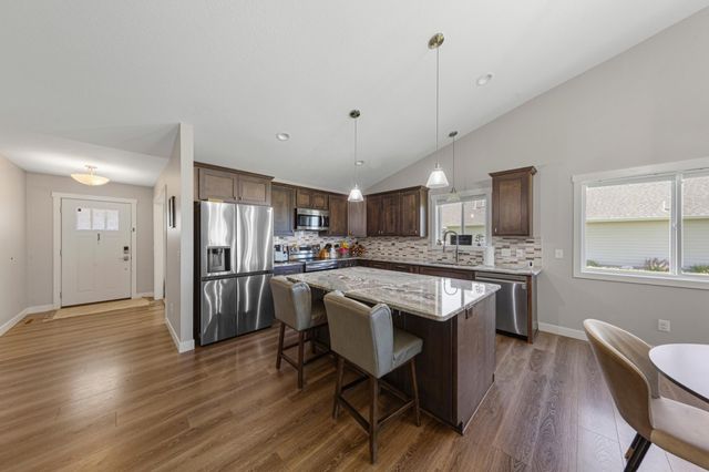 10 Sunset Court, North Mankato, MN 56003