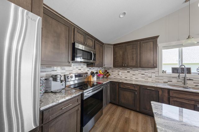 10 Sunset Court, North Mankato, MN 56003