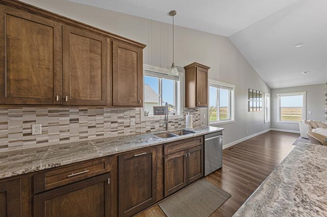 10 Sunset Court, North Mankato, MN 56003