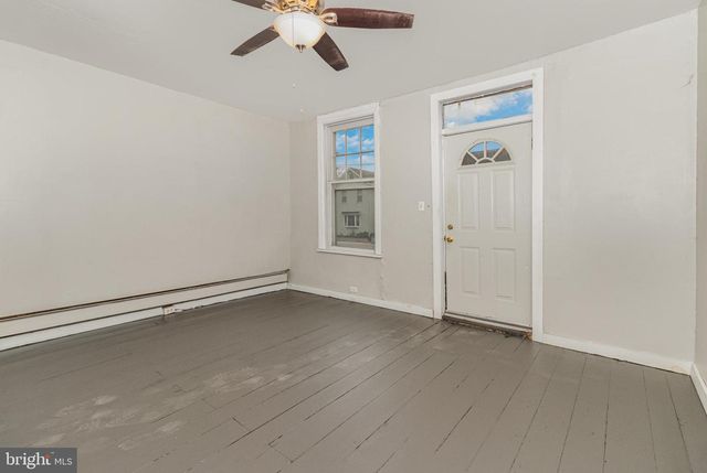 60 W MAIN STREET, New Kingstown, PA 17072