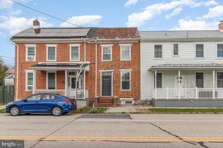 60 W MAIN STREET, New Kingstown, PA 17072