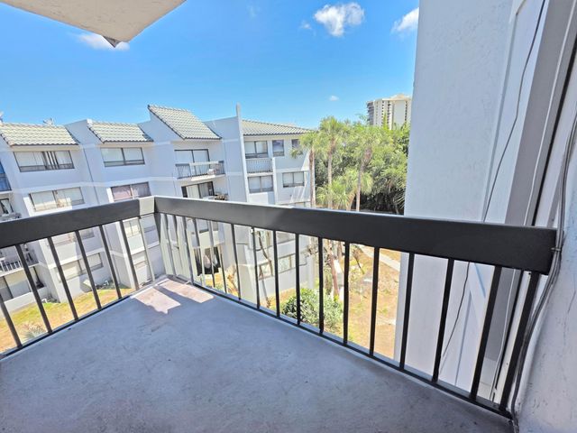 1950 N Congress Avenue 404, West Palm Beach, FL 33401