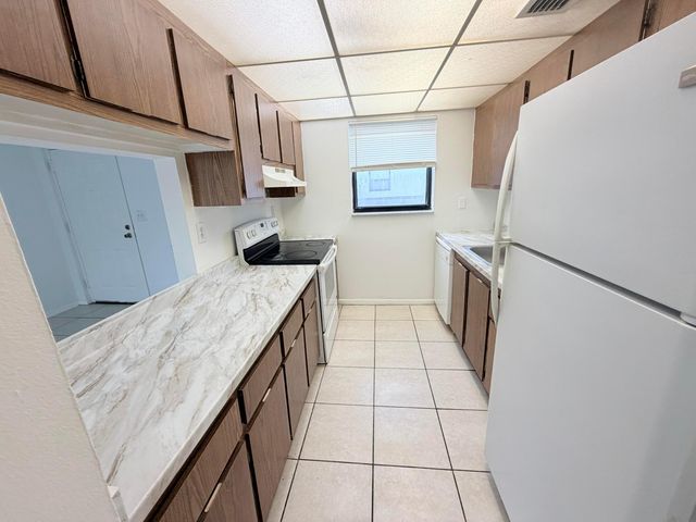 1950 N Congress Avenue 404, West Palm Beach, FL 33401