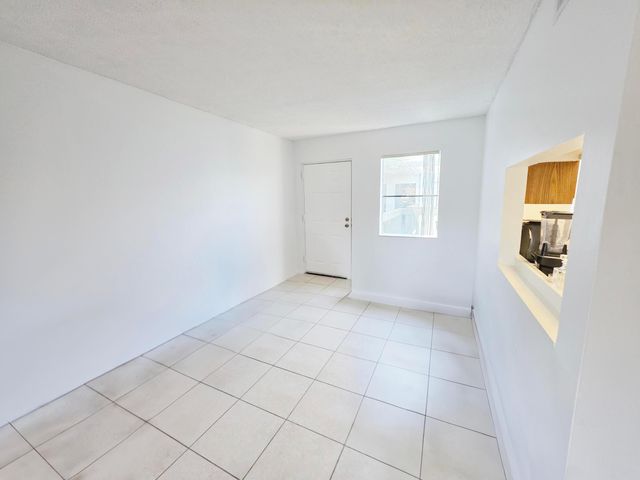 1950 N Congress Avenue 404, West Palm Beach, FL 33401