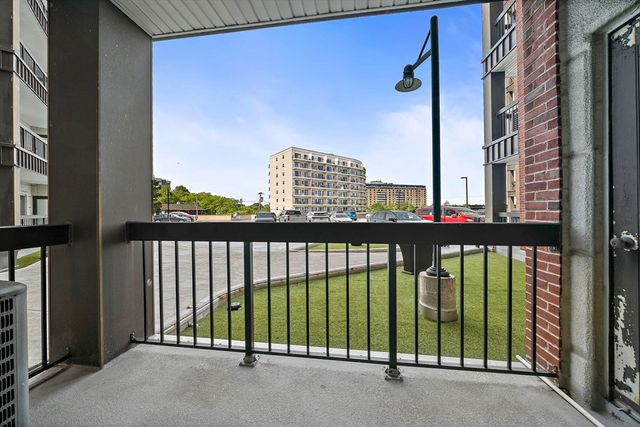 90 Quincy Shore Dr 108, Quincy, MA 02171