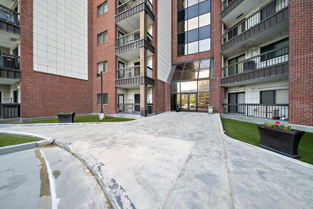 90 Quincy Shore Dr 108, Quincy, MA 02171