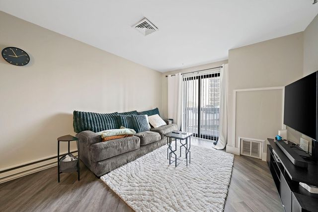 90 Quincy Shore Dr 108, Quincy, MA 02171