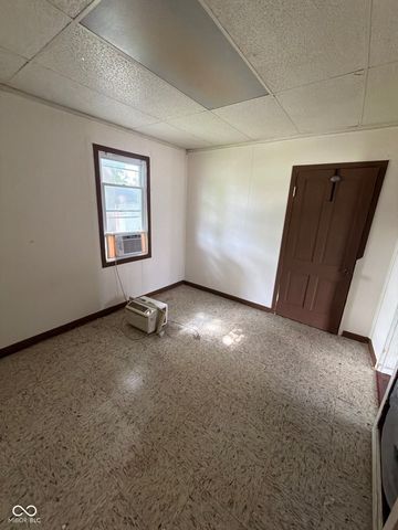 2522 N B Street, Elwood, IN 46036