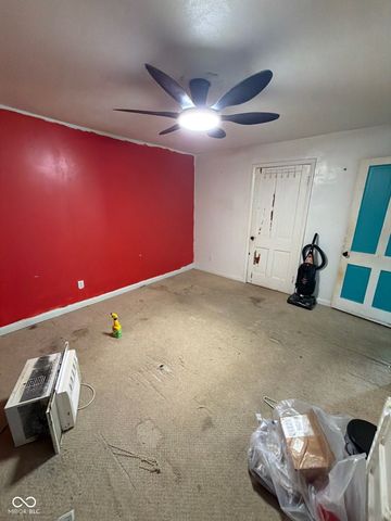 2522 N B Street, Elwood, IN 46036