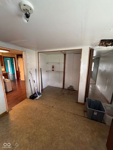 2522 N B Street, Elwood, IN 46036