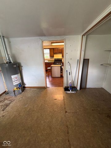 2522 N B Street, Elwood, IN 46036