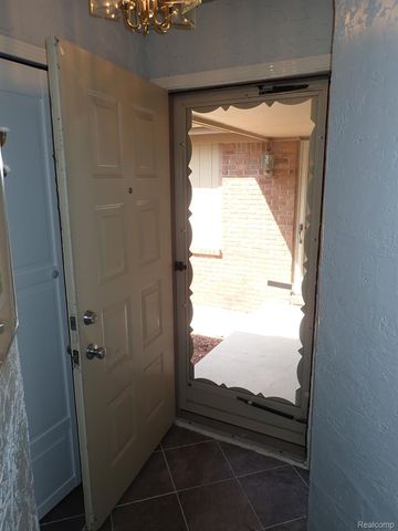 46980 COUNTRY Lane 8, Macomb, MI 48044