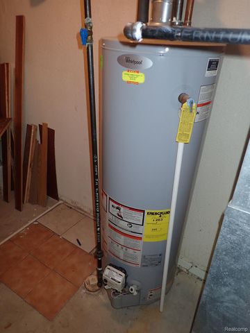 46980 COUNTRY Lane 8, Macomb, MI 48044