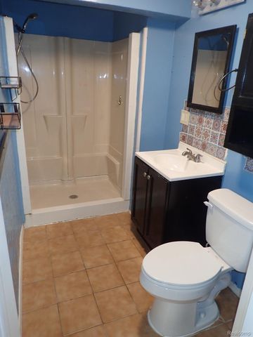 46980 COUNTRY Lane 8, Macomb, MI 48044