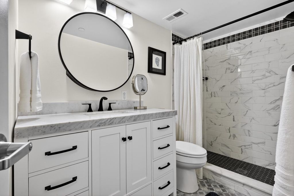 Image 15 of property listing at 774 FAIRVIEW AVE #F, Annapolis, MD 21403