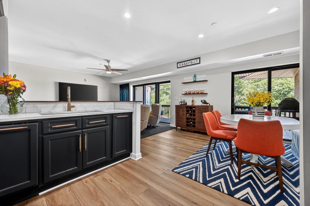 Image 5 of property listing at 774 FAIRVIEW AVE #F, Annapolis, MD 21403
