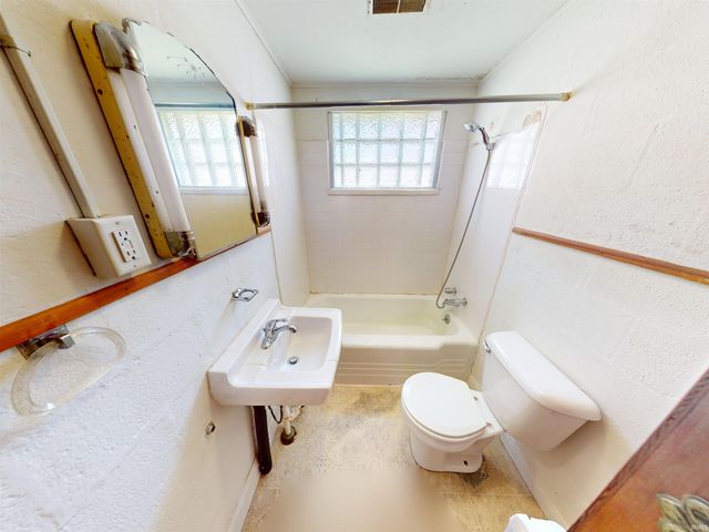 705 Bluewater Drive, Monticello, IN 47960