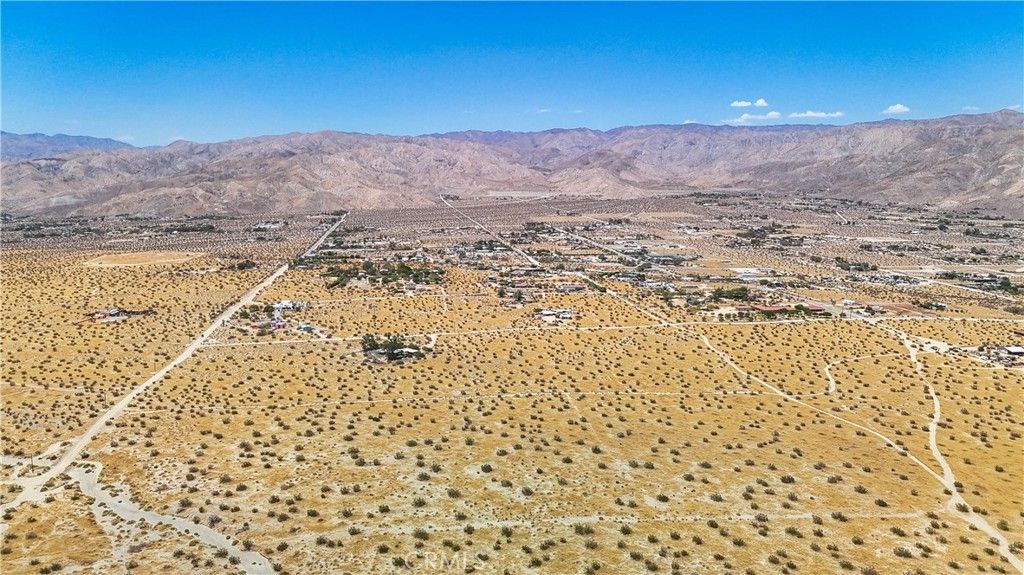 Image 10 of property listing at 23 Ford Avenue, Desert Hot Springs, CA 92241