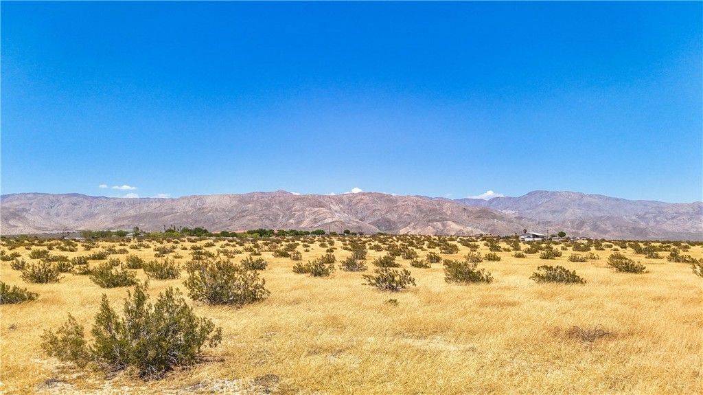 Image 23 of property listing at 23 Ford Avenue, Desert Hot Springs, CA 92241