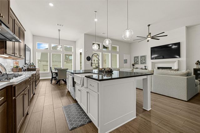 5019 Golden Peach Road, Manvel, TX 77578