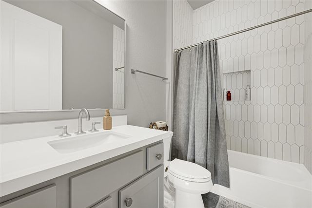 5019 Golden Peach Road, Manvel, TX 77578