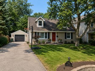 739 S Cook Street, Barrington, IL 60010