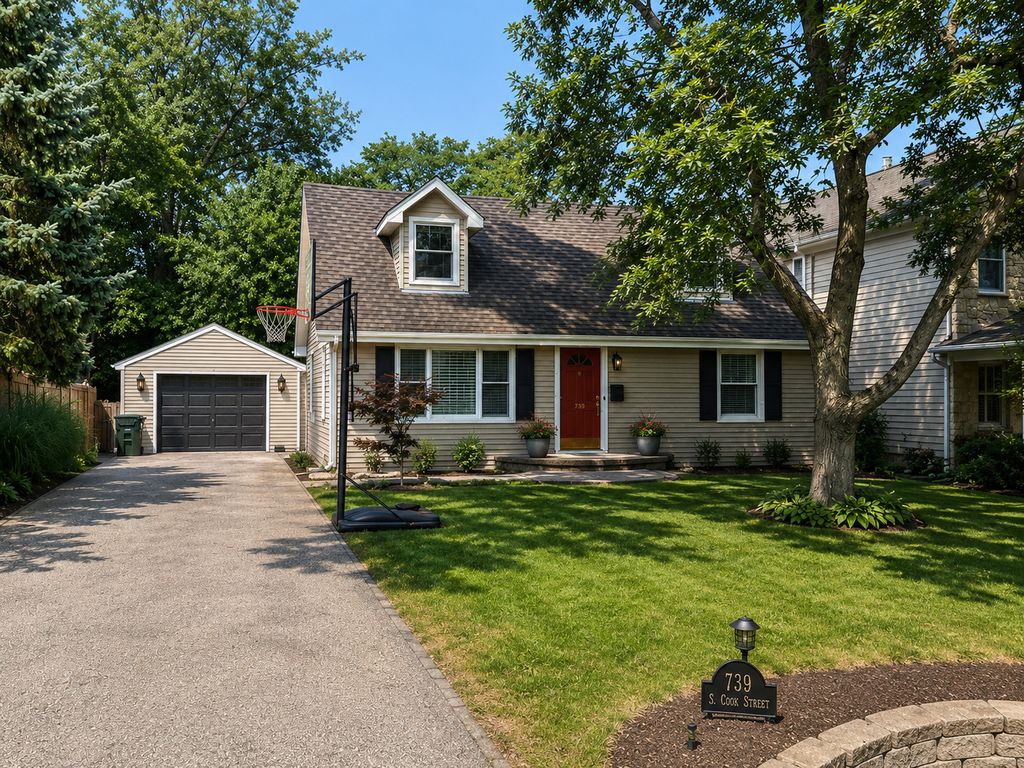 739 S Cook Street, Barrington, IL 60010