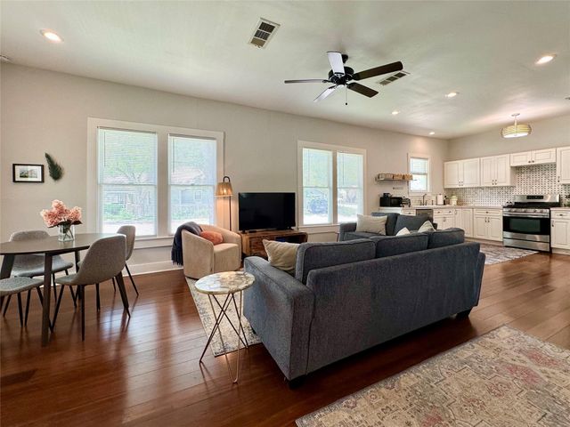 1501 S Church ST A, Georgetown, TX 78626