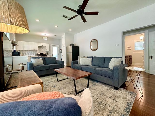 1501 S Church ST A, Georgetown, TX 78626