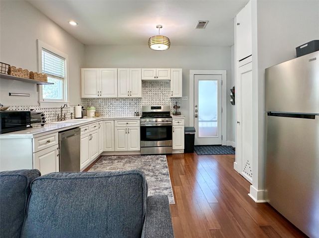 1501 S Church ST A, Georgetown, TX 78626