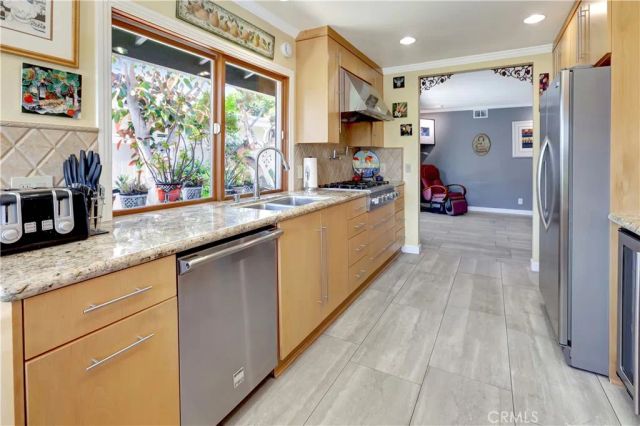 23982 Hillhurst, Laguna Niguel, CA 92677