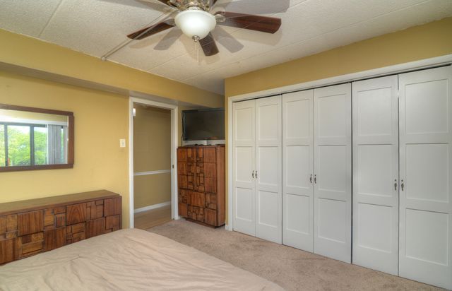 523 Timber Ridge Drive 204, Carol Stream, IL 60188