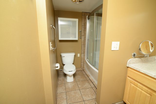 523 Timber Ridge Drive 204, Carol Stream, IL 60188