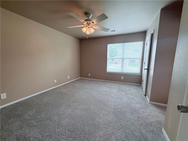 29 Cheryl Circle, Bentonville, AR 72712