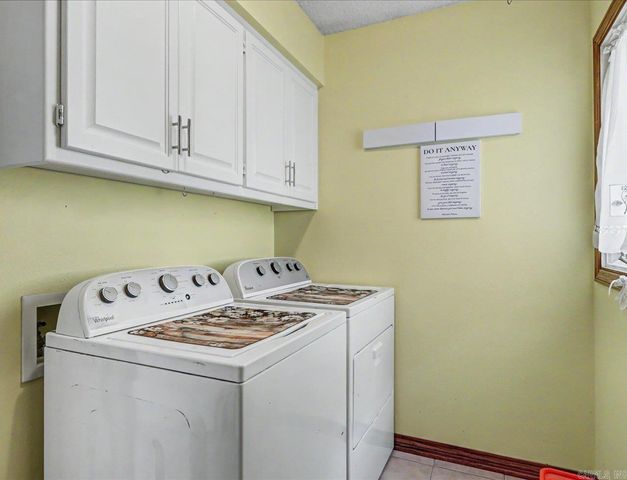 1 Lerida Lane, Hot Springs Village, AR 71909