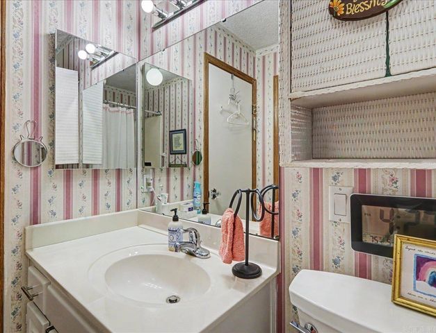 1 Lerida Lane, Hot Springs Village, AR 71909