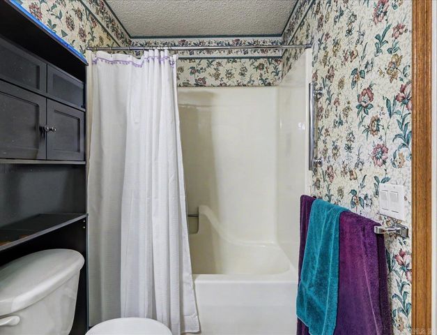 1 Lerida Lane, Hot Springs Village, AR 71909