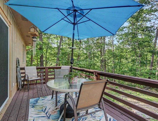 1 Lerida Lane, Hot Springs Village, AR 71909