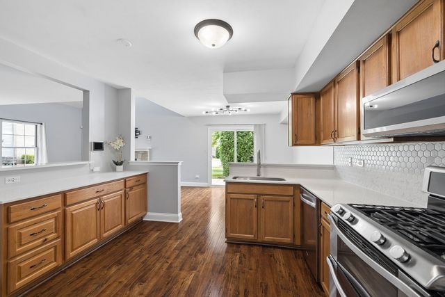 97 Cammeron Court, Aurora, IL 60504