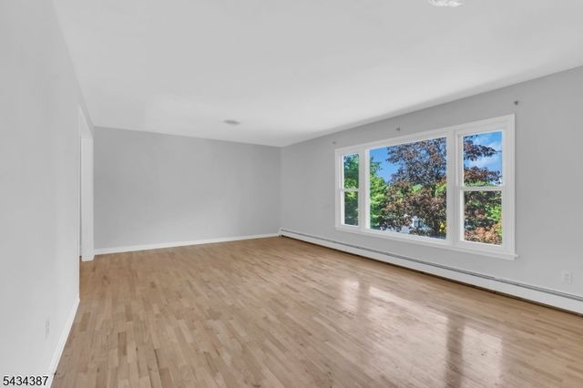 132 Rolling Ridge Rd, West Milford Twp., NJ 07480