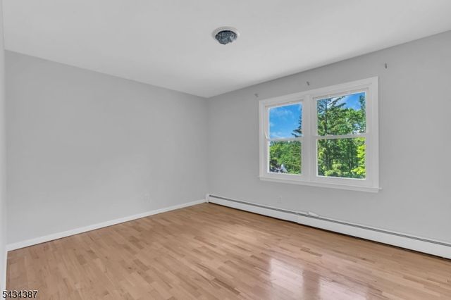 132 Rolling Ridge Rd, West Milford Twp., NJ 07480