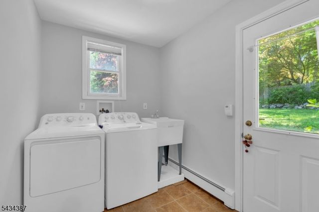 132 Rolling Ridge Rd, West Milford Twp., NJ 07480